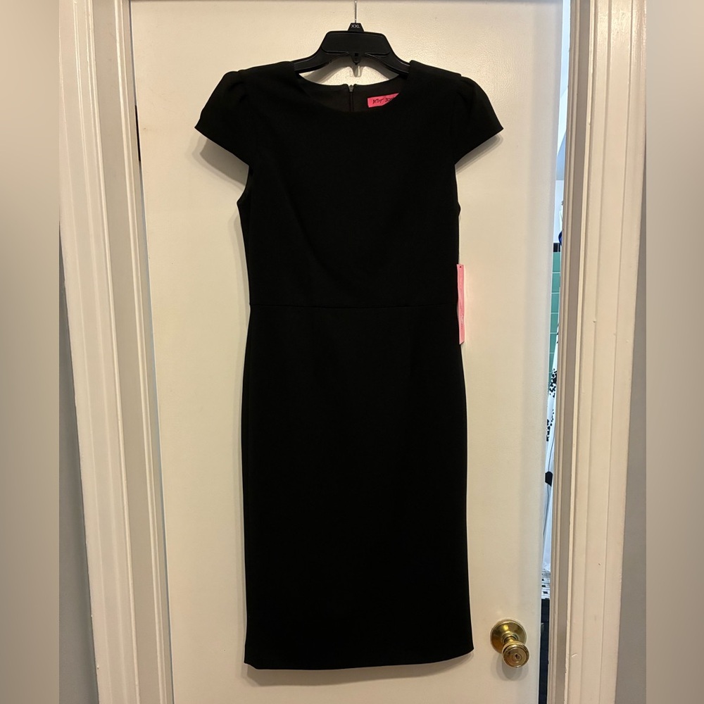 NWT Betsey Johnson Elegant Black Cap Sleeve Dress size 2